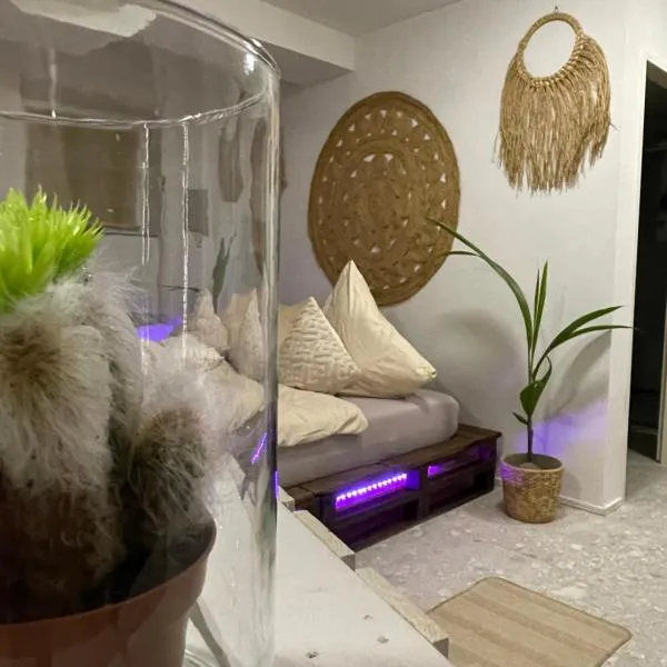 Apartment im BOHO Stil nähe Salzburg, hotel v destinaci Freilassing