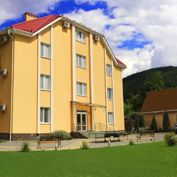 Zakarpatskiy Oazis, hotel a Karpaty