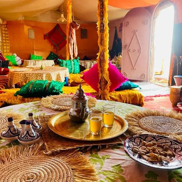 Authentique berber Camp, hotell i Aït Kherdi