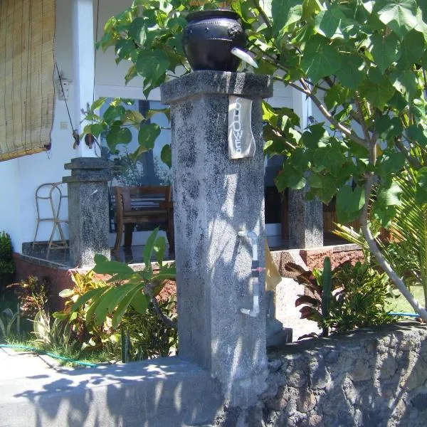 Alur Beach Homestay, hotel di Amed