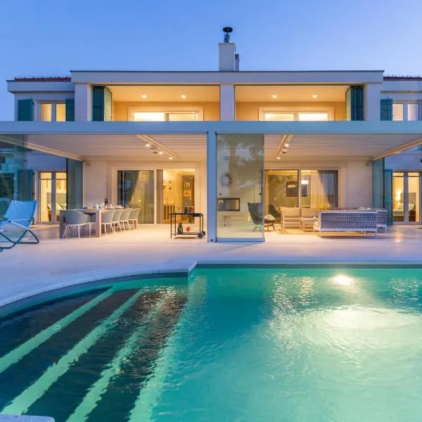 DUE VILLAS Apartments - beautiful beach apartments, hotel u gradu Dobropoljana