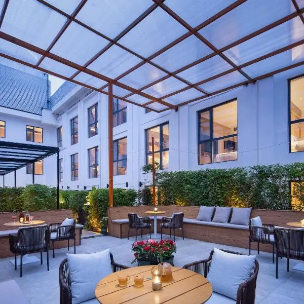From K Huan Kai Hotel -Changsha Wuyi Plaza IFS Branch, hotel in Changsha