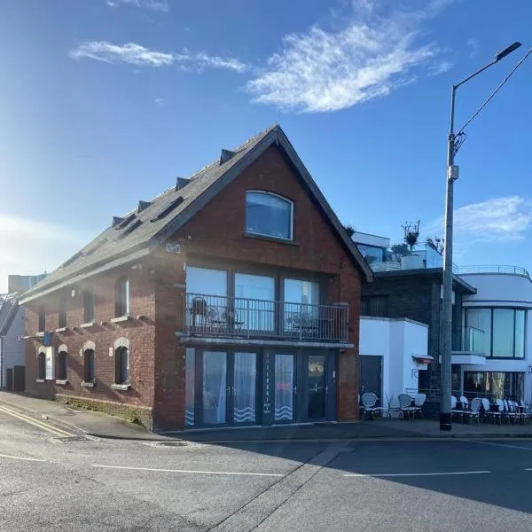 Lifeboat House, hotel in Rush