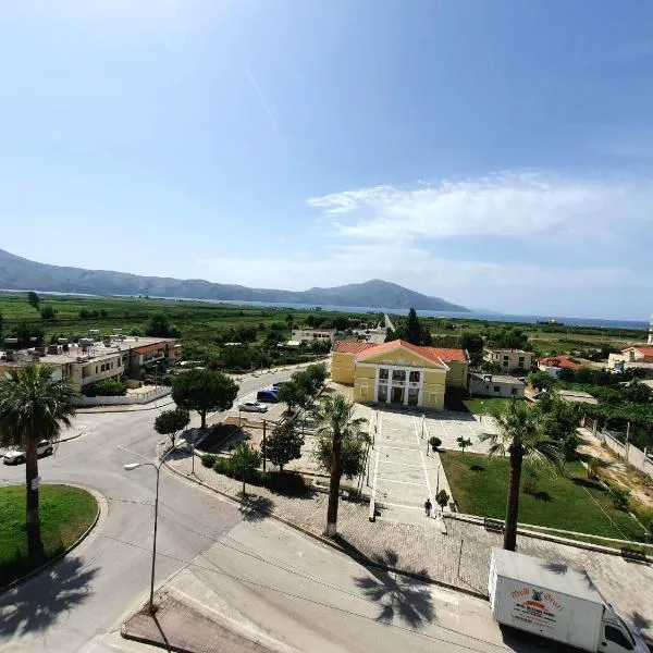 Mountain Meets Sea-Spectacular View in Orikum Apartment, hotel v destinaci Orikumi