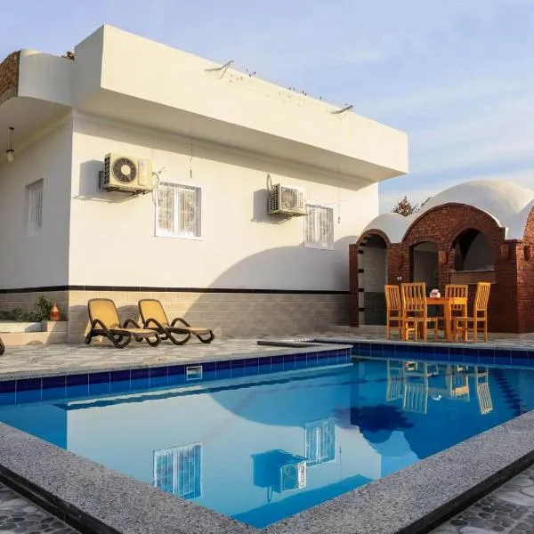Happiness Guest House, hotel v destinaci Luxor