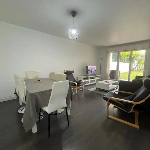 Noisy-le-grand centre : proche Disneyland et Paris, hotel in Noisy-le-Grand