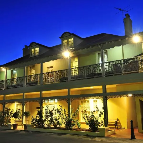 Clifton Motel & Grittleton Lodge, hotel in Burekup