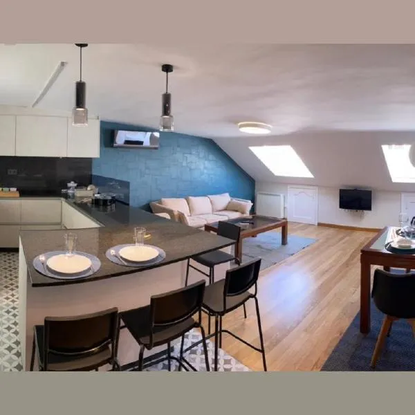 Ático 22 - céntrico, aire acondicionado y parking, hotel in Vilagarcia de Arousa