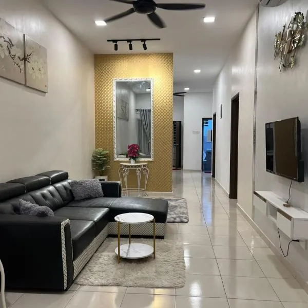 Mika mayung 136 Homestay with child pool, hotel in Port Dickson