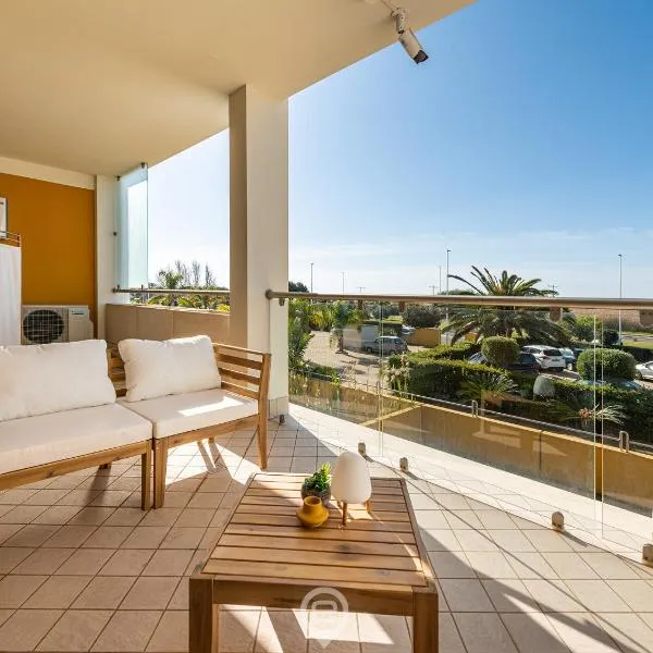 Poetto Panoramic Apartment, hotel a Su Forti