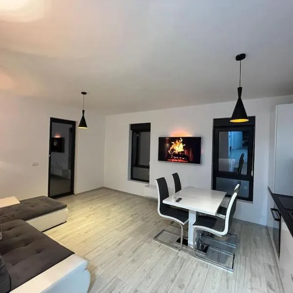 Apartament cu 2 camere Giroc, hótel í Giroc