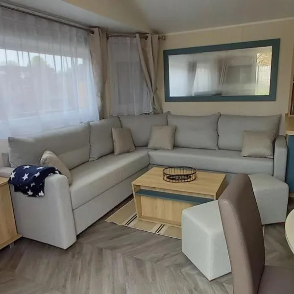 Chalet Les Moutiers, hotel v destinaci Les Moutiers-en-Cinglais