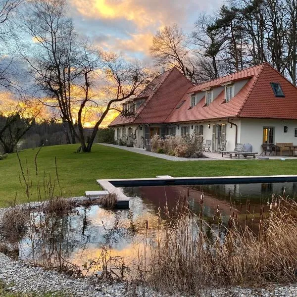 Villa Riedhof, hotel in Egling