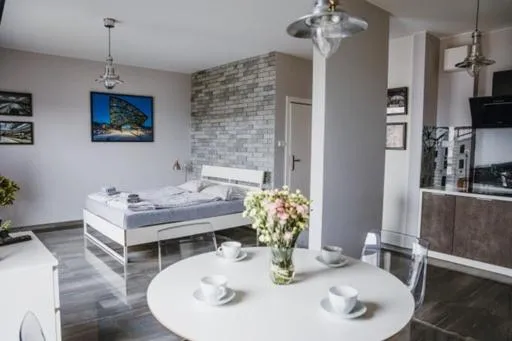 Łódź Fabryczna Apartament, hotel in Łódź