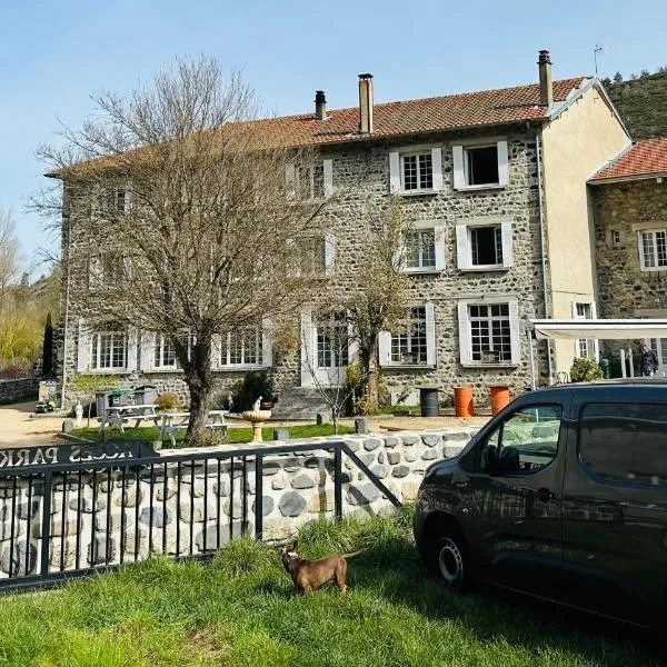 HL Hotel de la Loire, hotel in Agizoux