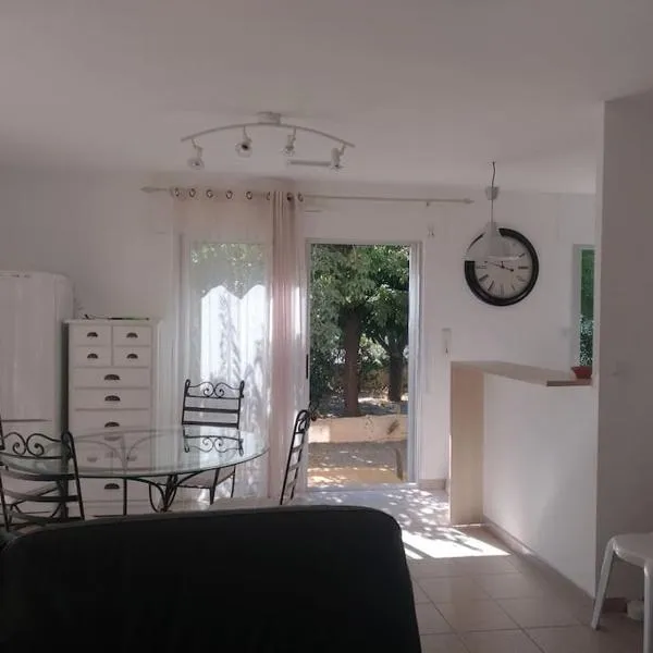 Maison proche de la mer, hotel v destinácii Le Barcarès