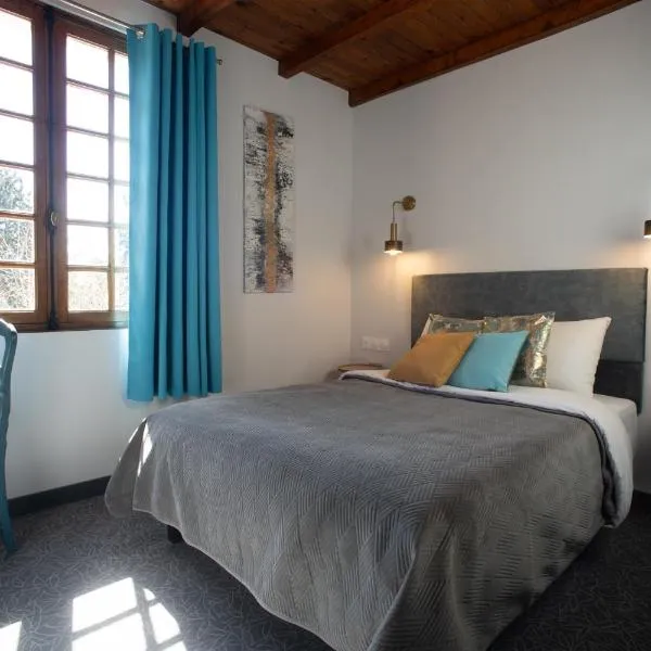 PHOENIX maison d'hôtes & SPA, hotel v destinaci Ginasservis