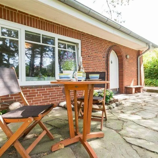 Bandomir-Bungalow-Wohnung-02, hotel in Westerland