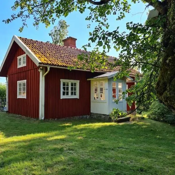 Trevligt Torp i vacker natur, Hotel in Stockenäs