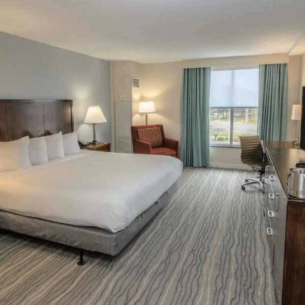 DoubleTree by Hilton Norfolk Airport, hotelli kohteessa Norfolk