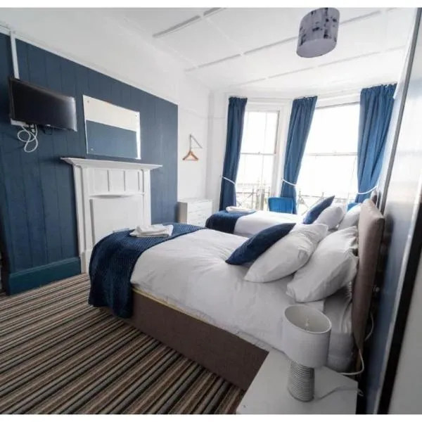 OYO Lord Kitcheners Guest House: Lowestoft şehrinde bir otel