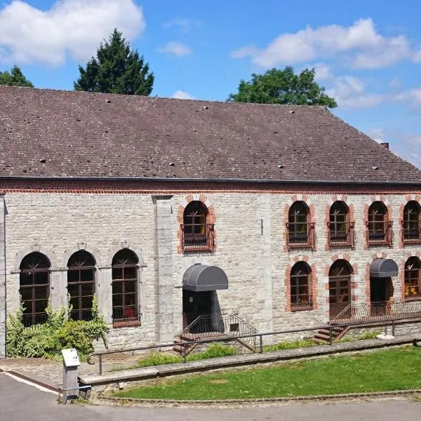 Centre Bol Vert, hotel en Trélon