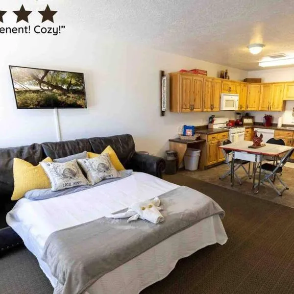 Maple Canyon~waffles~kitchen~wash+dry, hotel v destinaci Mount Pleasant