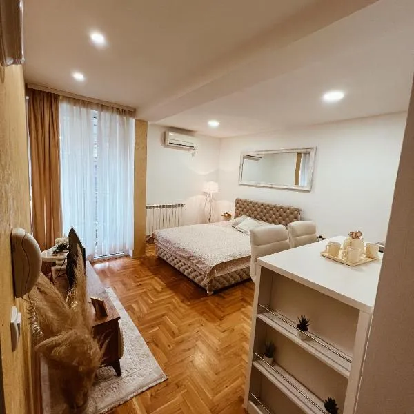 Apartman Puket, hotel di Kraljevo
