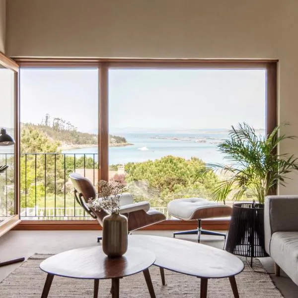 INSUA BEACH HOUSE, hotel in Pontevedra