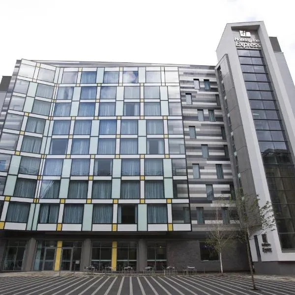 Holiday Inn Express Manchester City Centre Arena by IHG: Manchester'da bir otel