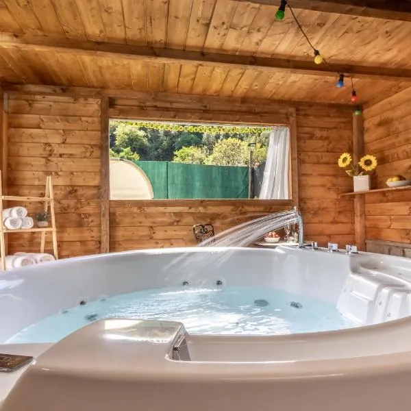 Luxury Summer House, hotel v destinaci La Spezia
