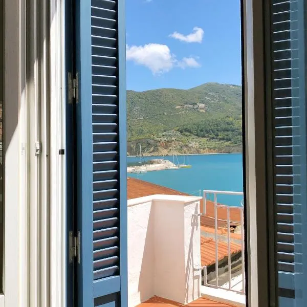 Giasemi house with sea view, hotel v destinaci Panormos