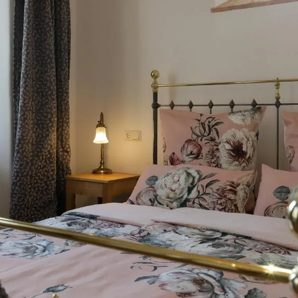 Boutique-Hotel im Sternenhof, hotel v destinaci Großkarlbach