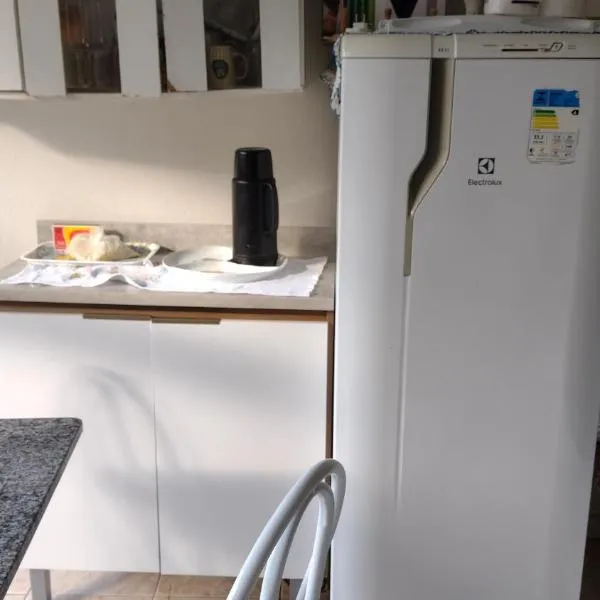 Kitnet Veraneio, viešbutis mieste Santosas