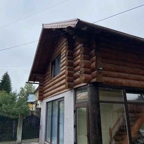 Приватна садиба GREEN HOUSE, hotel di Verkhniy Bystryy