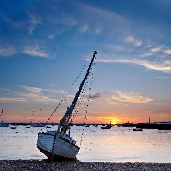 Lighthouse Holiday Retreat, hotel en West Mersea