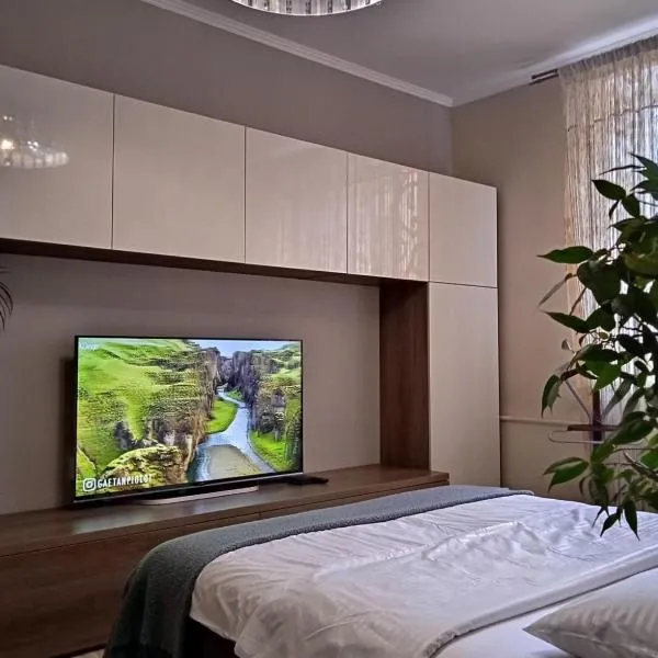 VIP Квартира Подобово Центр, 2 кімнати, Смарт ТВ, Документи, hotel a Rivne