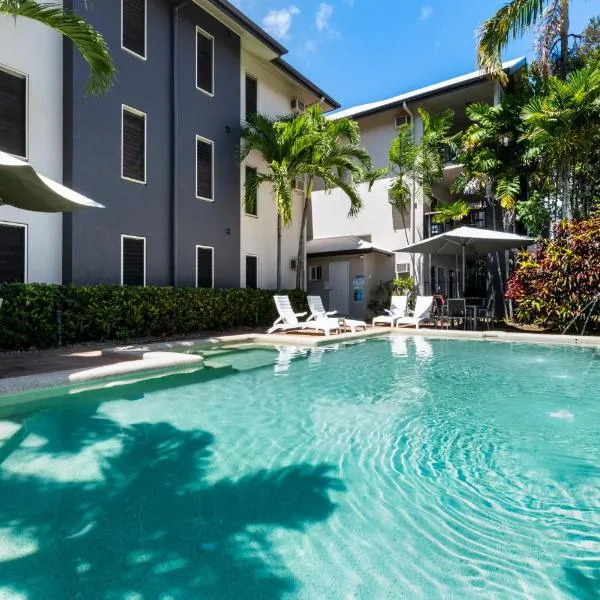 Zion Escapes Cairns City Waters Edge Family Apartment, Hotel in Cairns