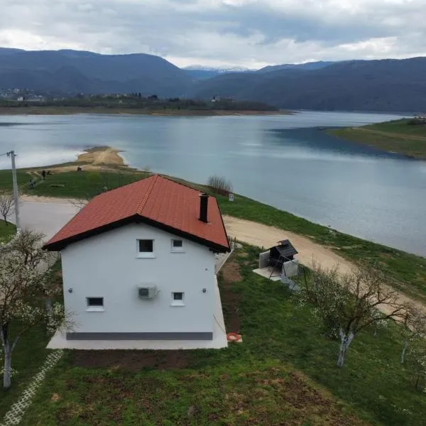 Vikendica Bošnjak, hotel in Lug