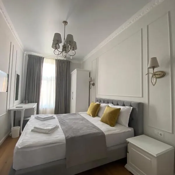 Pensiunea Korona，密古雷休治的飯店