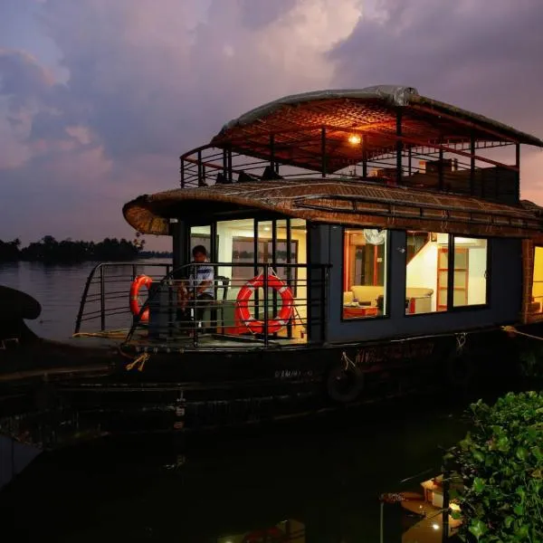 Private Houseboat, hotel in Alleppey