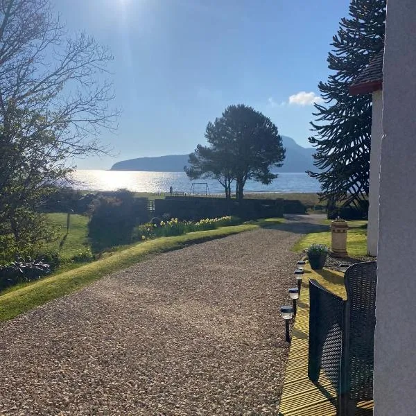 Lamlash- Self catering accommodation with seaviews, hotel v destinaci Lamlash