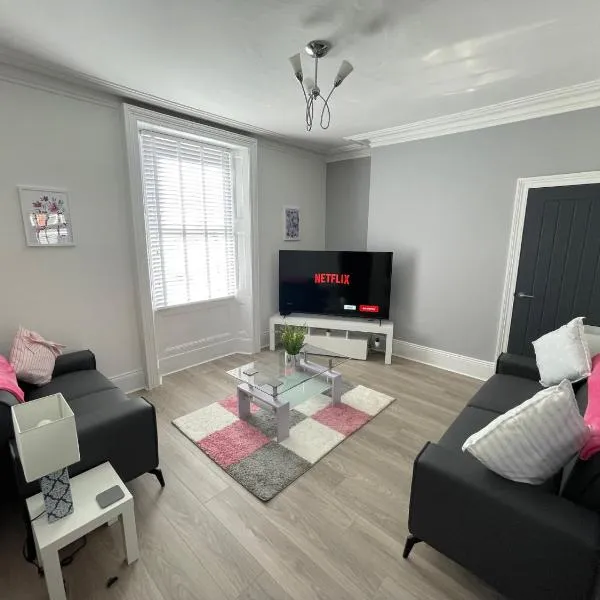 Edith Haven Tynemouth Fabulous Coastal Holiday Home with Free OnStreet Parking, hotel in Tynemouth