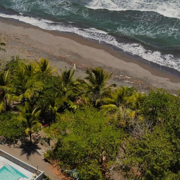 Hotel El Icaco Tortuguero, hotel di Tortuguero