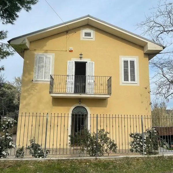 Casa San Giorgio Holiday House, hotel in Acquaviva Picena