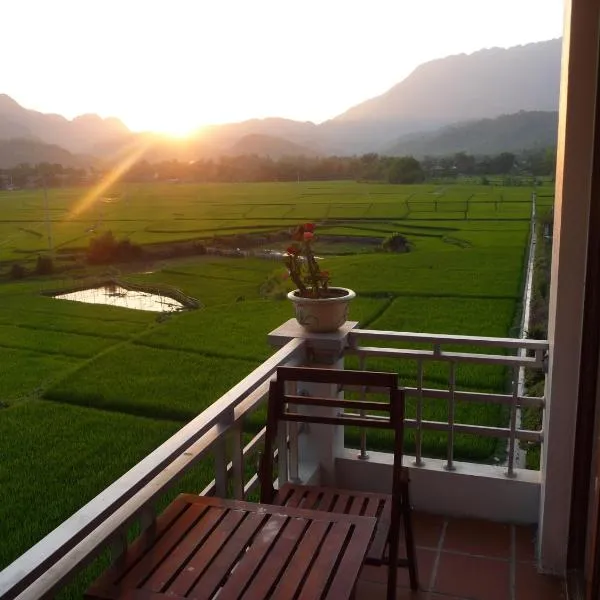 Mai Chau Valley View Hotel, hotel in Phong Phú