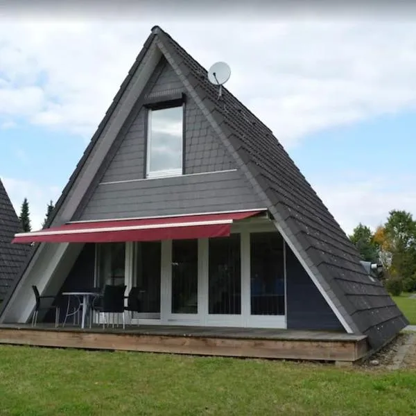 Ferienhaus in Waldkatzenbach modern & renoviert, hotel in Waldbrunn