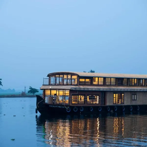 Kerala Boathouse, Hotel in Alappuzha