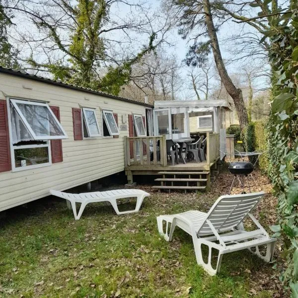 KERLANN****MOBIL-HOME 4 CH TOUT CONFORT, hotel v destinaci Pont-Aven