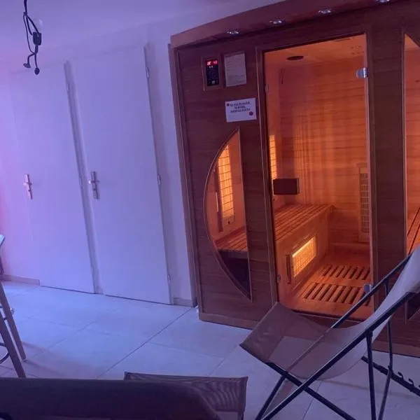 Maison entière avec sauna privatif Sauna sur Sye, hotel i Aouste-sur-Sye